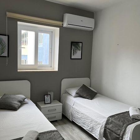 F3 Room 3, Private Room Two Single Beds Shared Bathroom Msida Extérieur photo