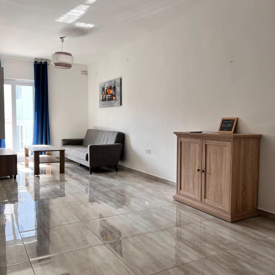 F3 Room 3, Private Room Two Single Beds Shared Bathroom Msida Extérieur photo
