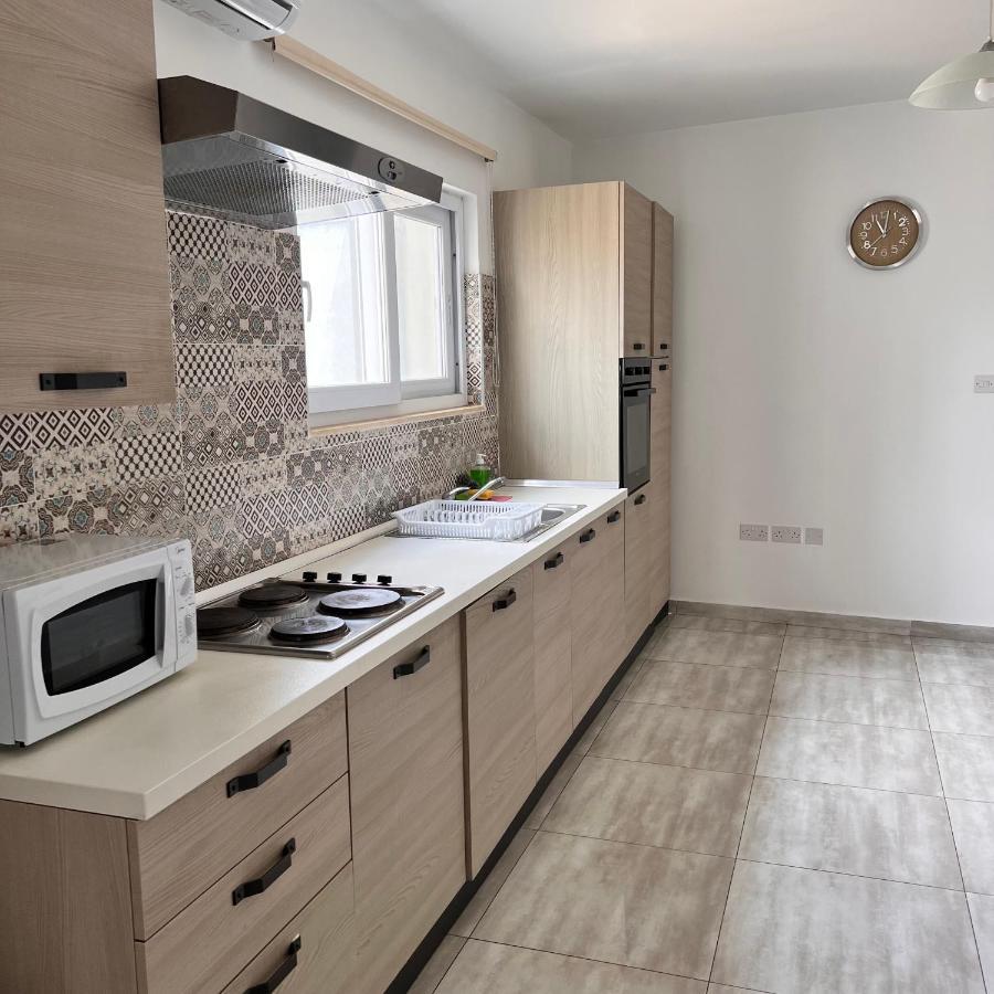 F3 Room 3, Private Room Two Single Beds Shared Bathroom Msida Extérieur photo